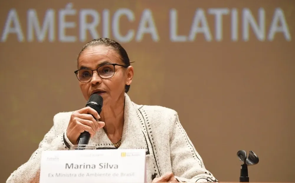 “Consiste en un mecanismo de pago por hectárea de selva en pie para ayudar a proteger las selvas tropicales de unos 80 países, dijo la ministra de Medio Ambiente, Marina Silva.