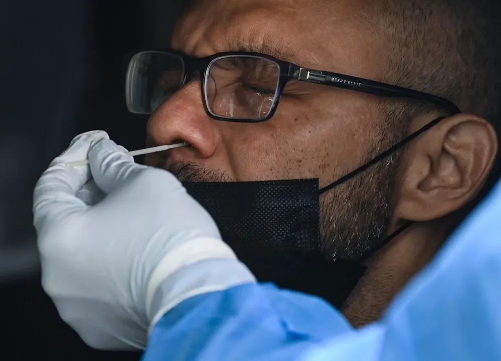 En Uruguay hay 18.347 casos activos y 273 de ellos se encuentran en cuidados intensivos