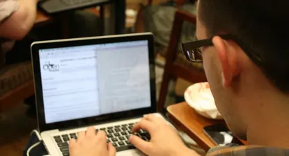 Aunque no reciben dinero de las corporaciones, la camaradería y el aprendizaje son su gratificación