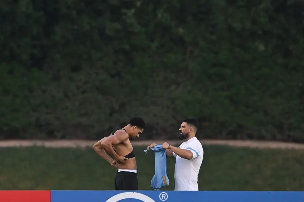Araujo trabajando solo