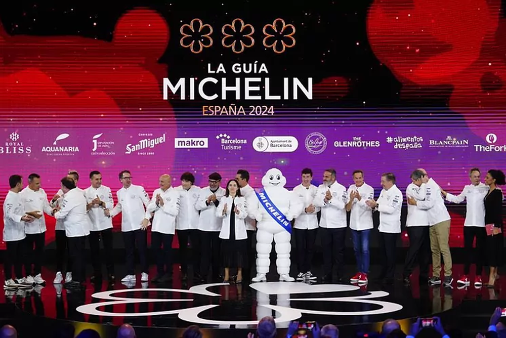 Cocineros que recibieron 3 estrellas Michelín durante la gala de las estrellas Michelin 2024. EFE