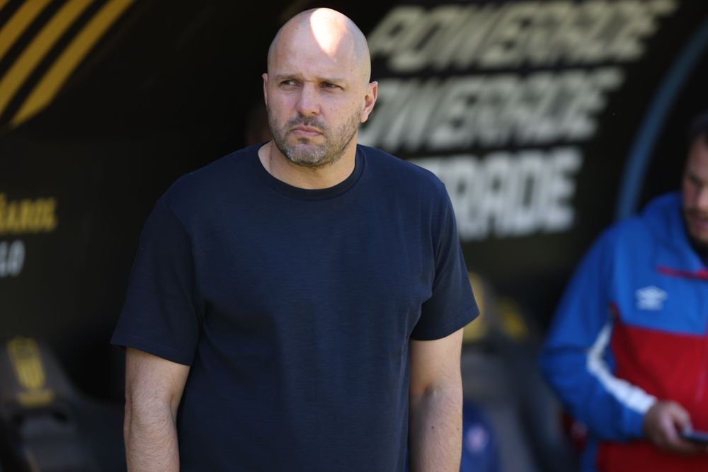 Jadson Viera, entrenador de Nacional en el primer clásico en el Campeón del Siglo