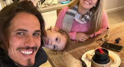 Edinson Cavani, su pareja Jocelyn y su hija India