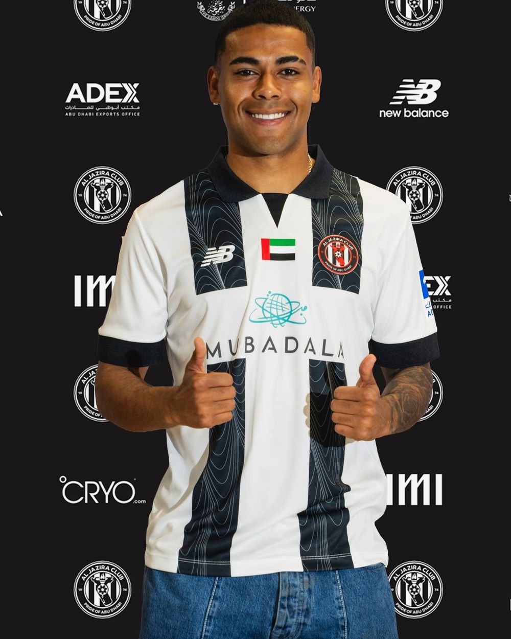 Juan Cruz De los Santos fue presentando en Al Jazira