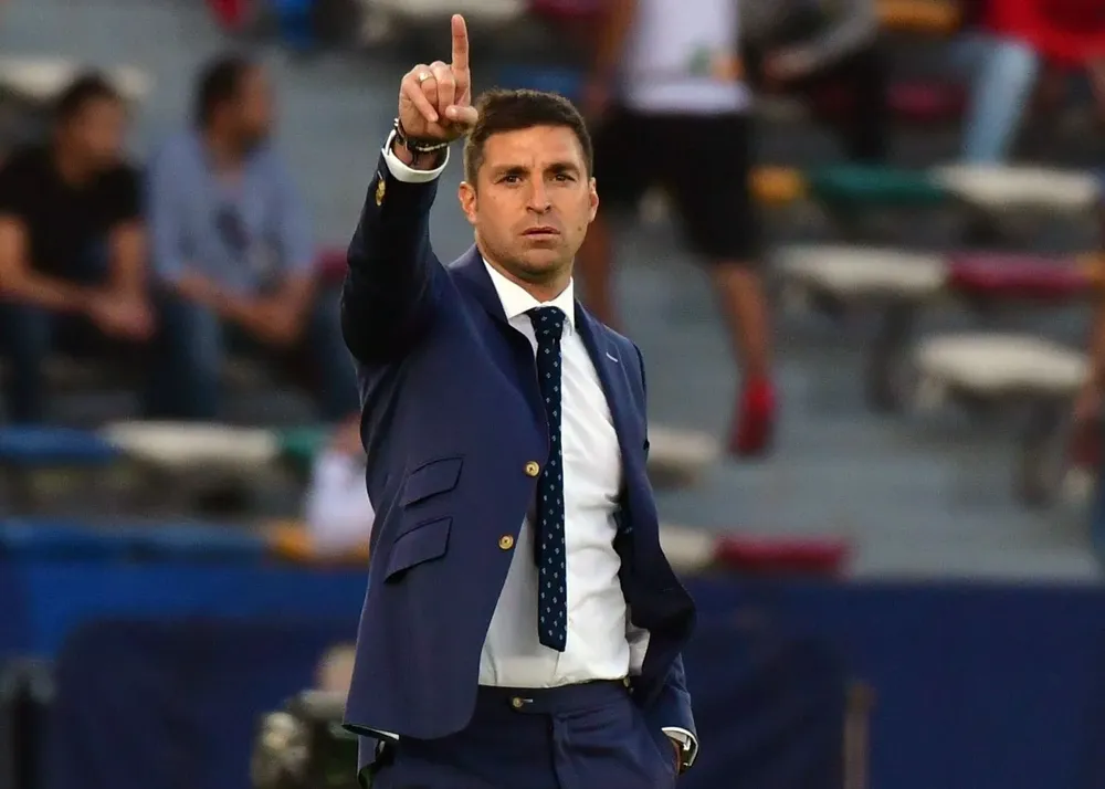 Diego Alonso llega este sábado