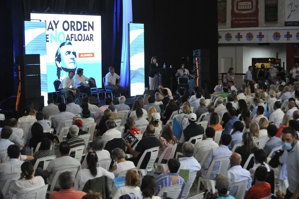 Alianza Nacional expulsó al edil Juan López después de que votara un fideicomiso del FA