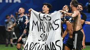 La bandera con la que festejaron los jugadores de Argentina