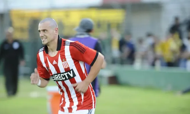 Aguirregaray no para: otro gol para Estudiantes
