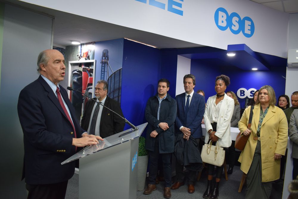 BSE en la Expo Prado: el momento de la oratoria de su presidente, en el acto inaugural del stand.