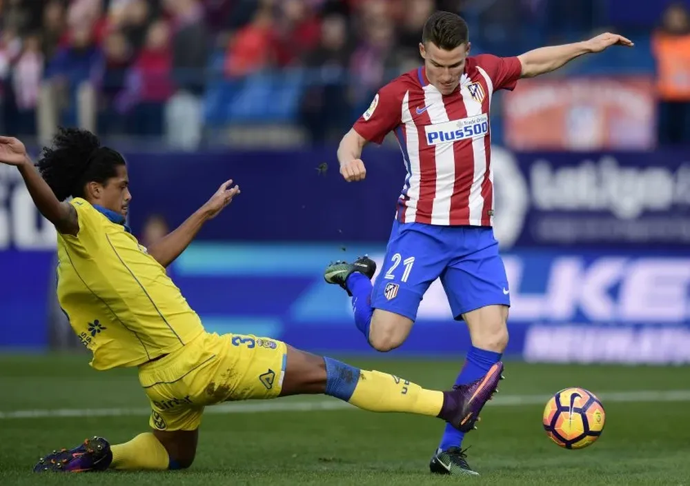 Mauricio Lemos en la marca de Kevin Gameiro.