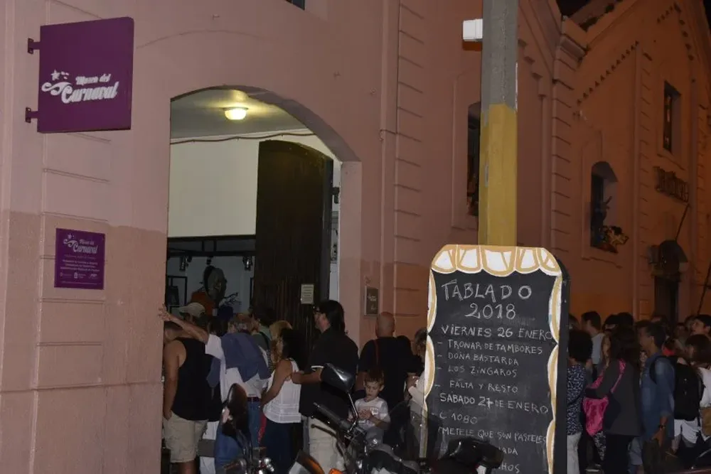 El Museo del Carnaval ofrece cuatro espectáculos por noche con un costo de $ 60 para la entrada.