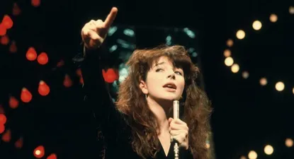 En la imagen, Kate Bush ofreciendo una actuación en vivo en 1978. Más de cuatro décadas después, la cantante vuelve a saborear las mieles del éxito gracias a Netflix.