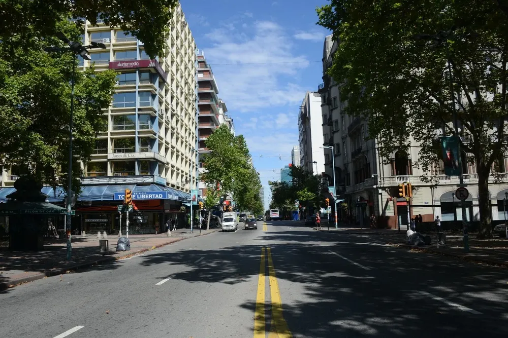 Fines de semana largo en Uruguay en 2023: mirá cuándo son