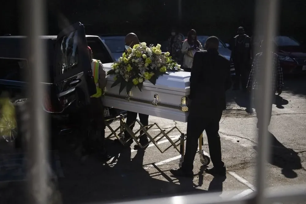 Las muertes asociadas al covid-19 son más numerosas en hombres que mujeres en todo el mundo