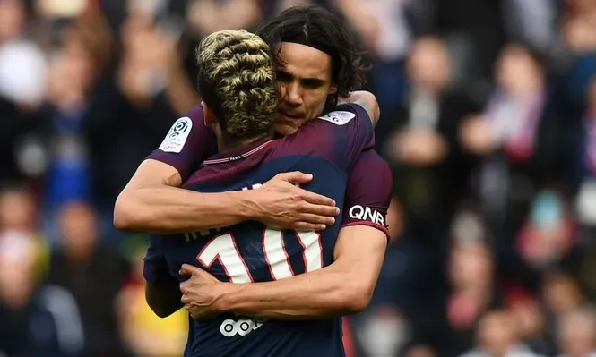 Tite se emocionó con la reconciliación entre Neymar y Cavani