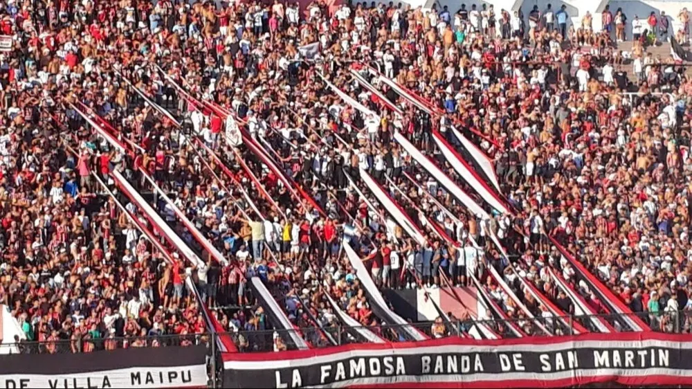 Matan a un hincha de Chacarita durante el partido contra Deportivo Maipú