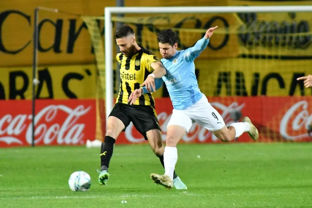 Kagelmacher vio la quinta amarilla ante Torque y no jugará contra Villa Española