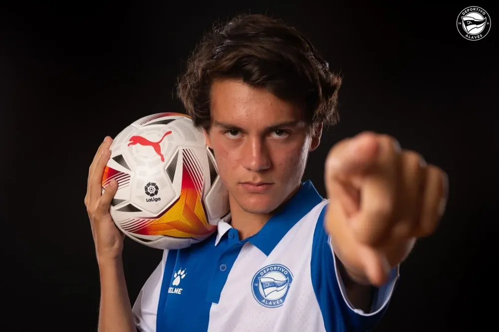 Facundo Pellistri en Alavés