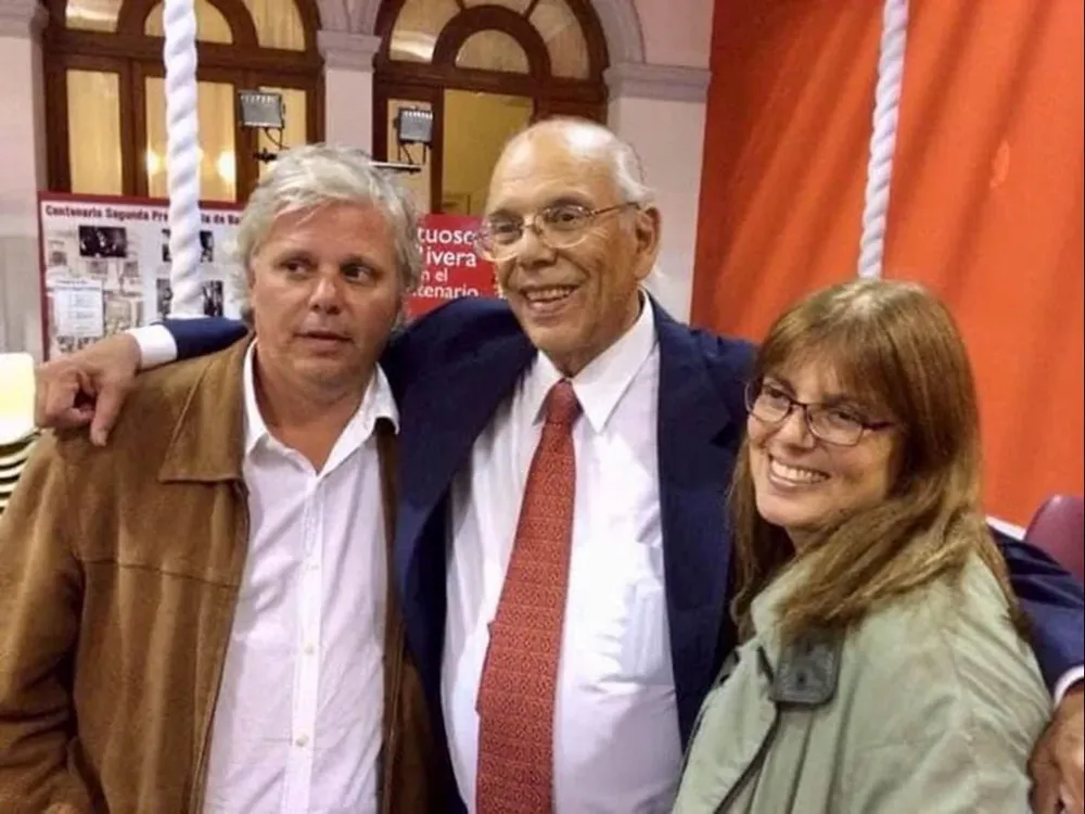 La última foto de Jorge Batlle y sus hijos.