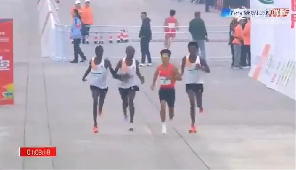 Media maratón de Pekín abre investigación tras polémica victoria de un atleta chino