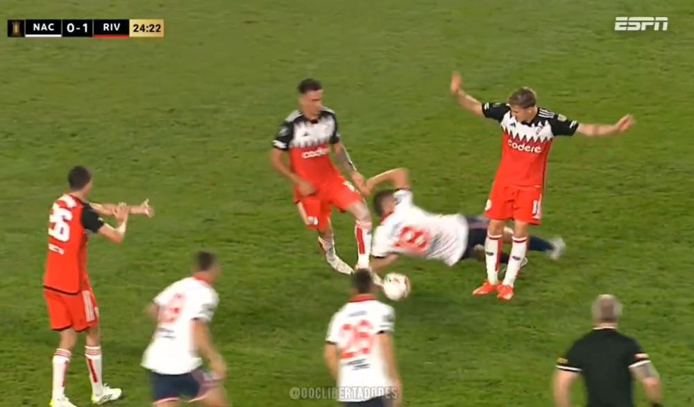 Así se tiró Jeremía Recoba