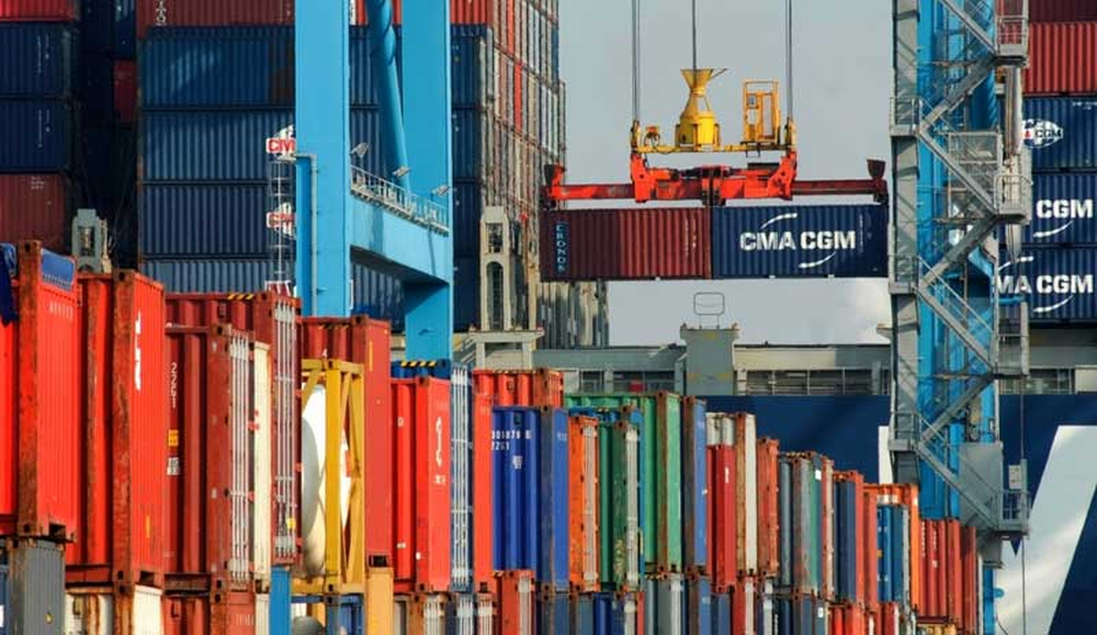 Eliminan el SEDI para importaciones y avanzan con beneficios para autos eléctricos y clásicos