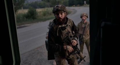 Soldados ucranianos operan en la frontera entre Donetsk y Dnipropetrovsk.