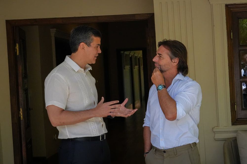 Peña y Lacalle Pou en Asunción