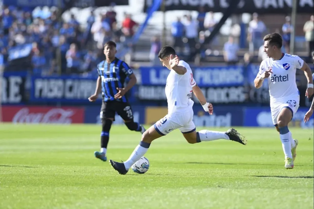 La última vez de Suárez en Belvedere con Nacional, los hinchas albos pagaron $ 1.500