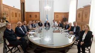 El Gobierno convocó a los bloques dialoguistas a un encuentro por el Presupuesto 2025 que encabezaron Guillermo Francos y Santiago Caputo
