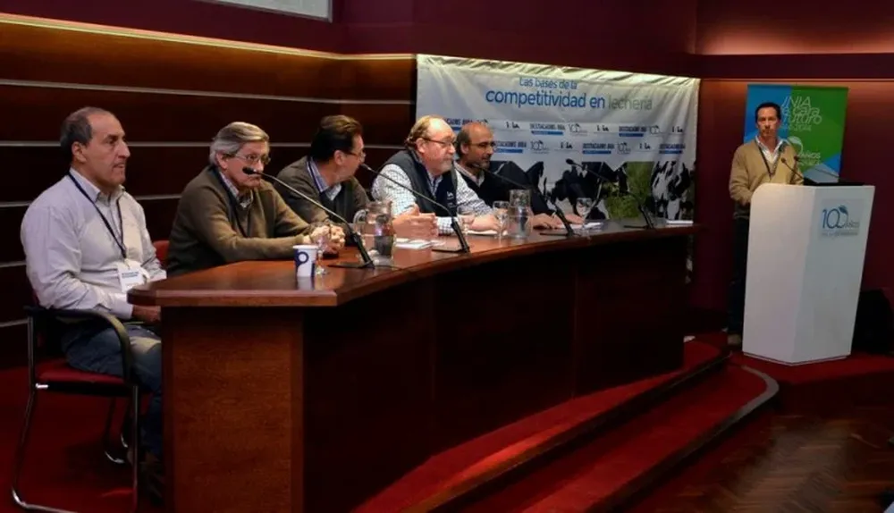 Carlos Grela, Daniel Zorrilla, Mario Fossatti, José Silva, Enrique Fernández y Ernesto Restaino