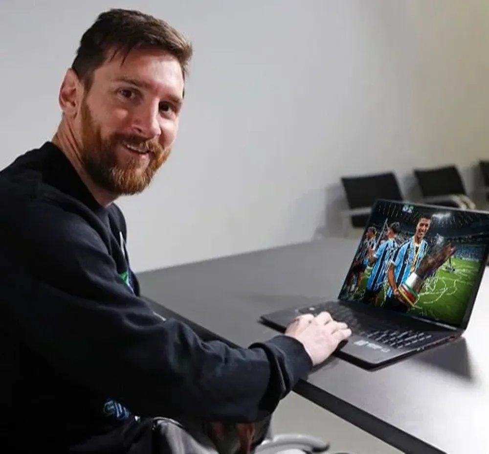 Messi mirando al Gremio
