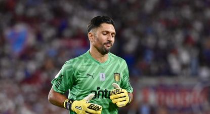 El Observador | Nacional Peñarol clásico Gran Parque Central Torneo Apertura Martín Campaña.jpeg