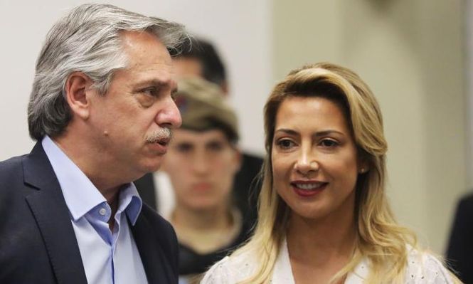 Aunque nunca confirmaron su separación, Fabiola Yáñez se mudó a Madrid y el expresidente regresó a Buenos Aires a comienzos del año.