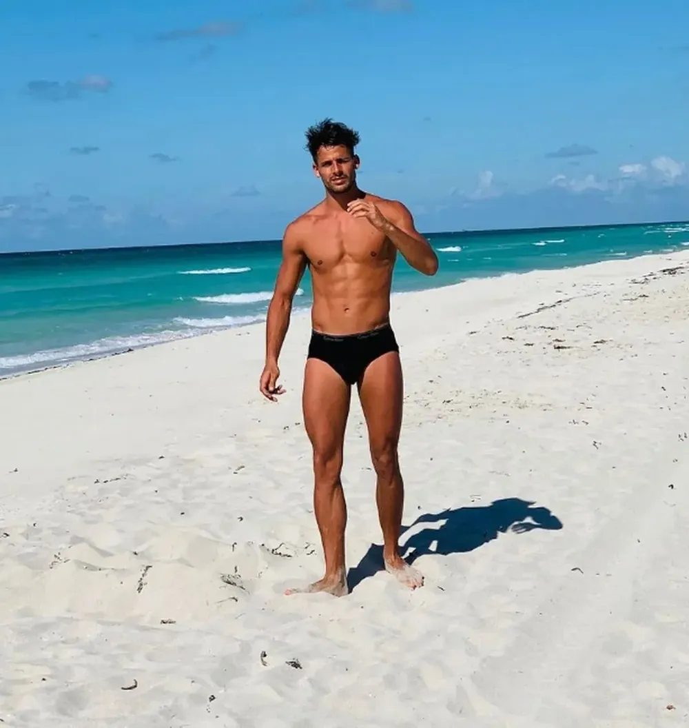 Joel Ojeda, el azafato de Gran Hermano 2023: se filtraron fotos hot