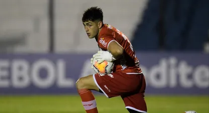 Mele estará al menos dos meses alejado de las canchas