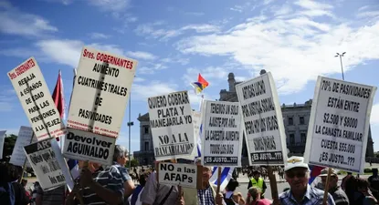 gobierno le aumento $200 a jubilados y hubo bronca general