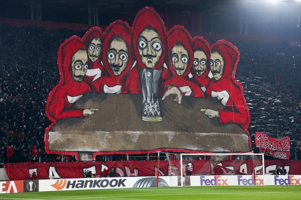 La producción que hizo la hinchada de Olympiacos