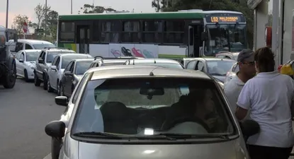 Escasea combustible en 300 de las 480 estaciones  servicio del país