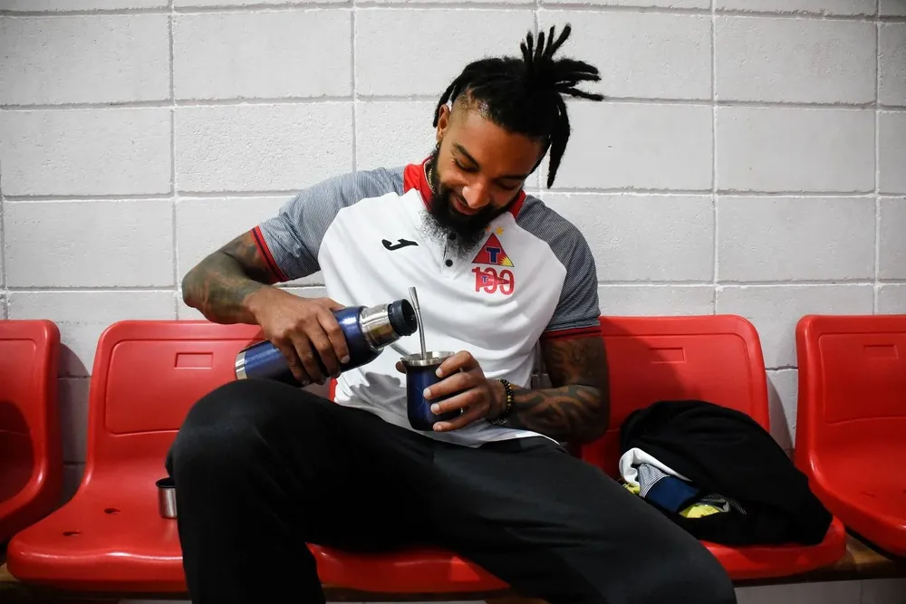 Miles Bowman Jr. con su primer mate