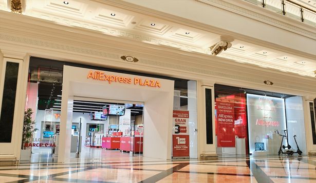 Tienda AliExpress Plaza en el Centro Comercial Gran Via 2 de LHospitalet de Llobregat (Barcelona). &nbsp;