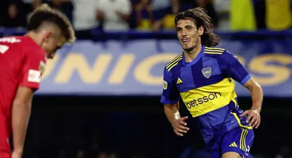 Cavani recuperó la sonrisa con sus tres goles