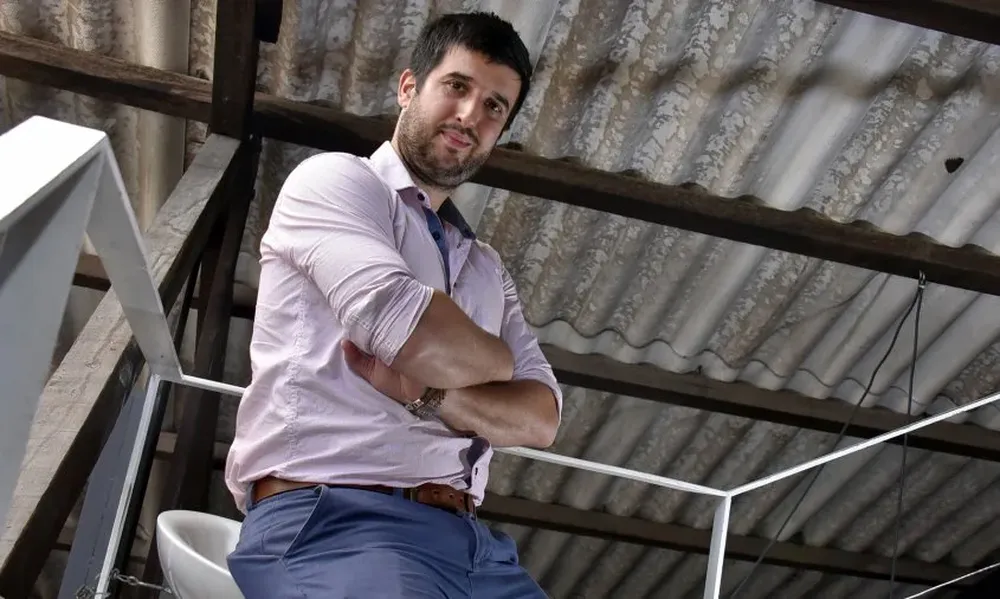 Martín Becerra es uno de los fundadores de Profesionales.UY