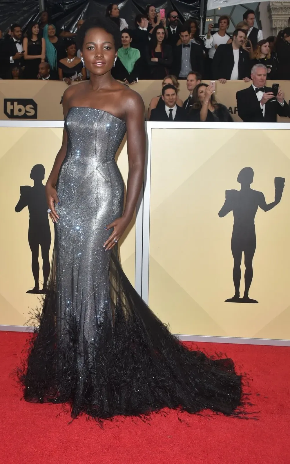 Lupita Nyongo con vestido strapless de Ralph & Russo