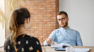 Uno de cada tres uruguayos planea cambiar de empleo: estudio revela las razones detrás de esta decisión