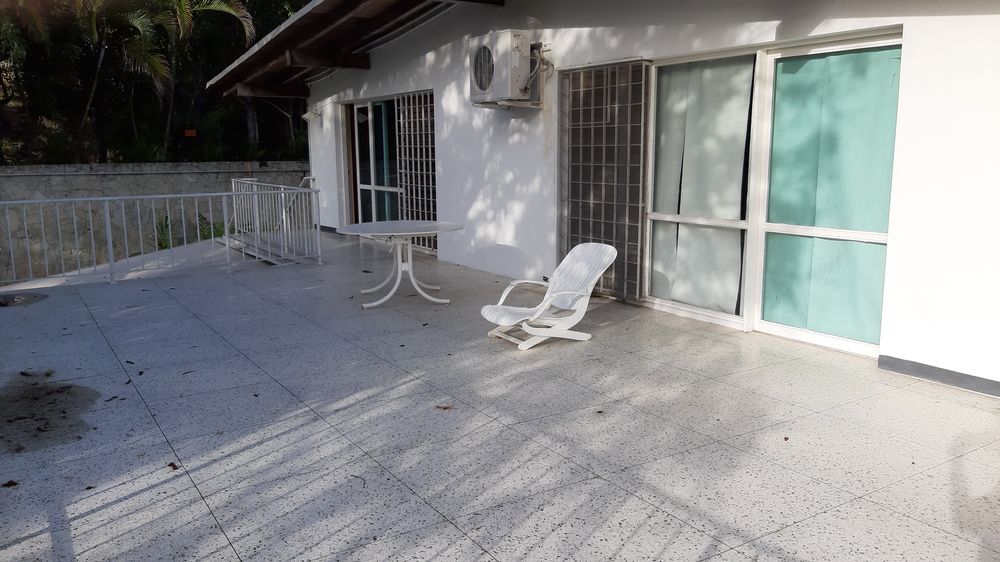 Las habitaciones tienen grandes balcones con vistas a La Carlota