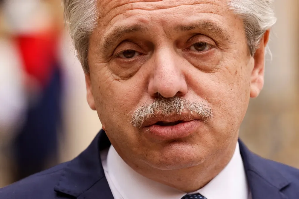 Fernández busca una solución con el FMI.