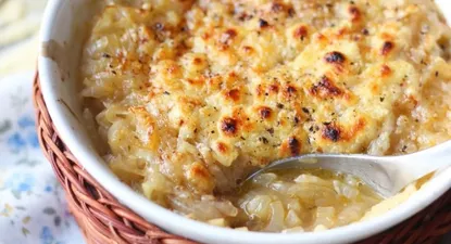 una sopa de cebollas gratinada ideal para el invierno