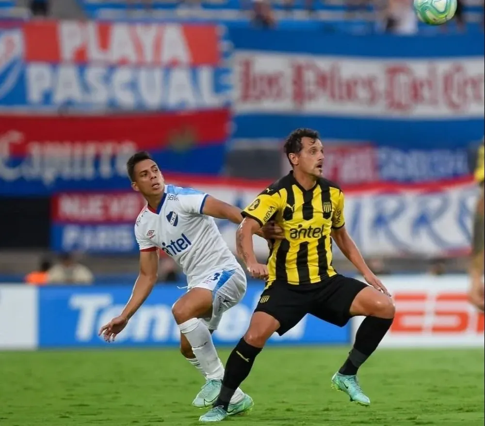 El colombiano Castro y el Vasquito Aguirregaray