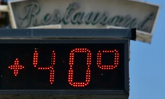 Unas 200 localidades a lo largo de Francia registraron ayer sus máximos absolutos de calor